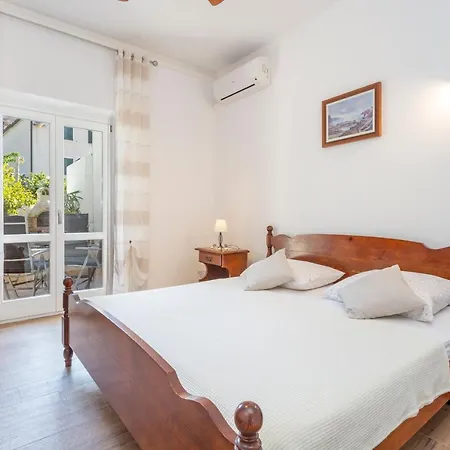 Daire Historic Center Hvar Town- A Few Steps From The Main Square *