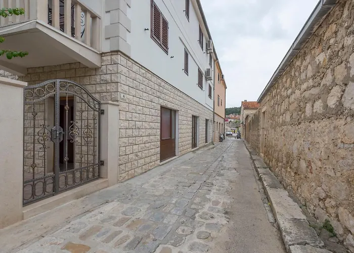 Historic Center Hvar Town- A Few Steps From The Main Square