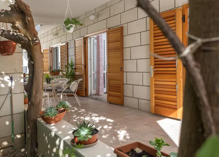 Historic Center Hvar Town- A Few Steps From The Main Square