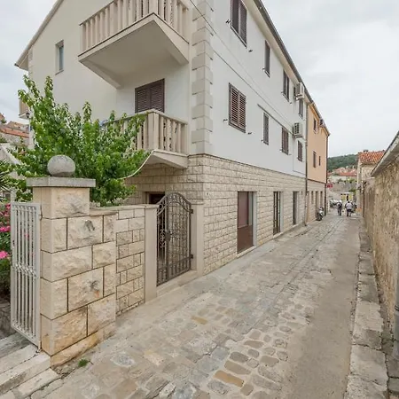 Historic Center Hvar Town- A Few Steps From The Main Square アパート フヴァル