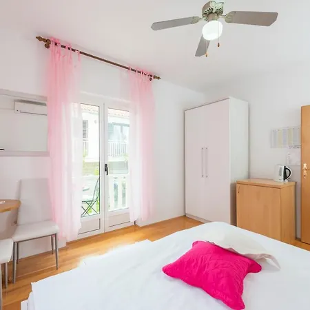 Historic Center Hvar Town- A Few Steps From The Main Square アパート フヴァル